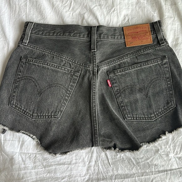 Levi Black shorts - Picture 3 of 4